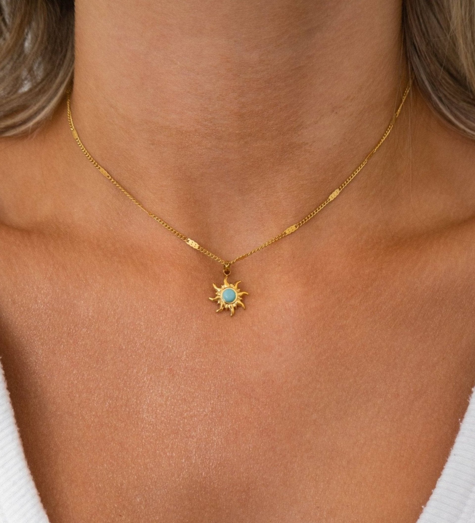 Sun Shell Flower Choker